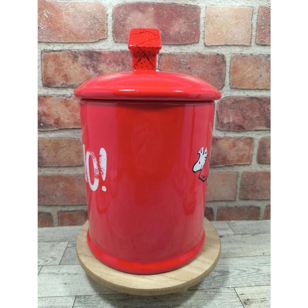BioWorld Snoopy Woodstock Red Christmas Cookie Jar Canister Doghouse Handle New - Picture 6 of 10